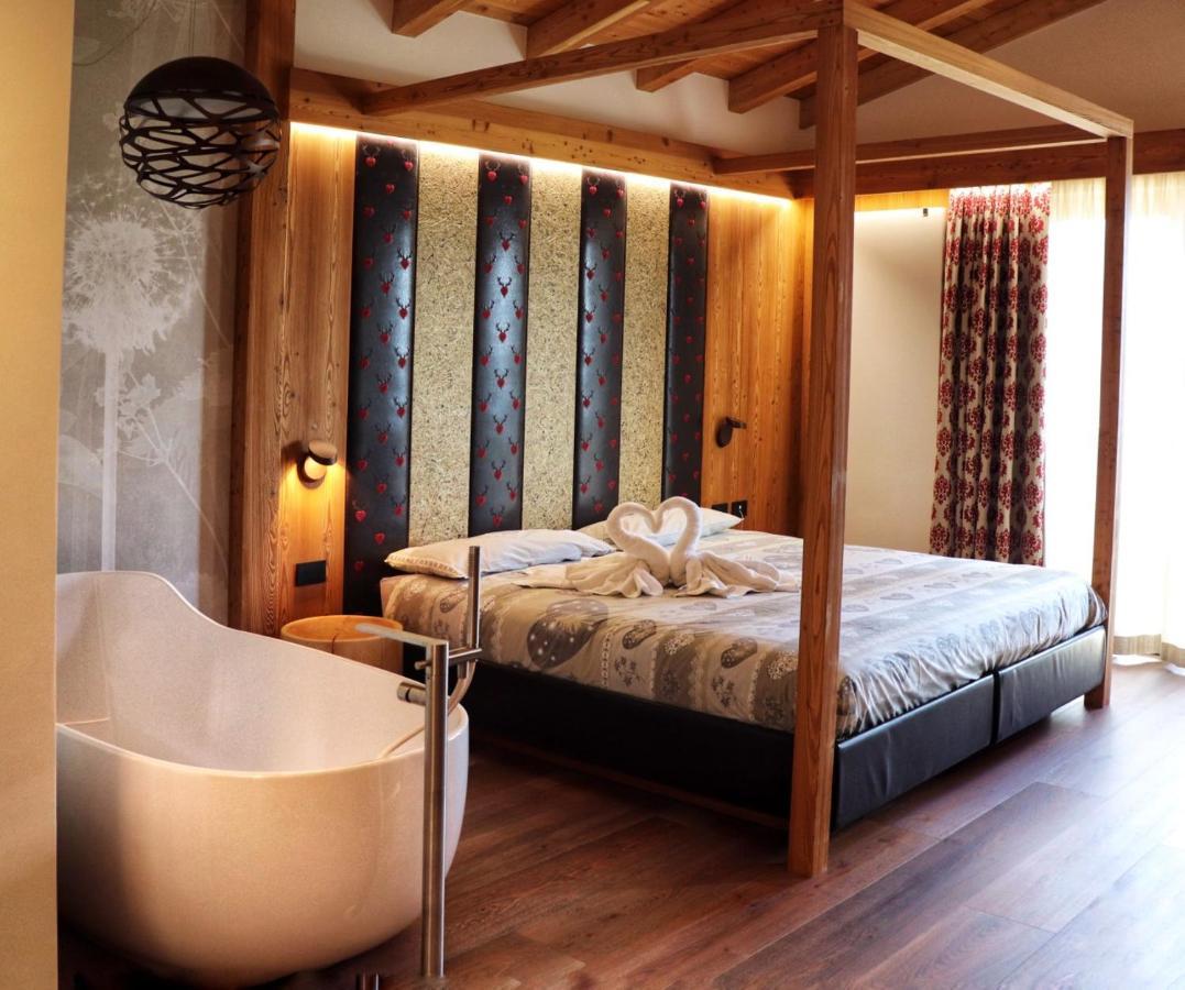 Hotel Panorama Wellness & Resort Malosco Bagian luar foto