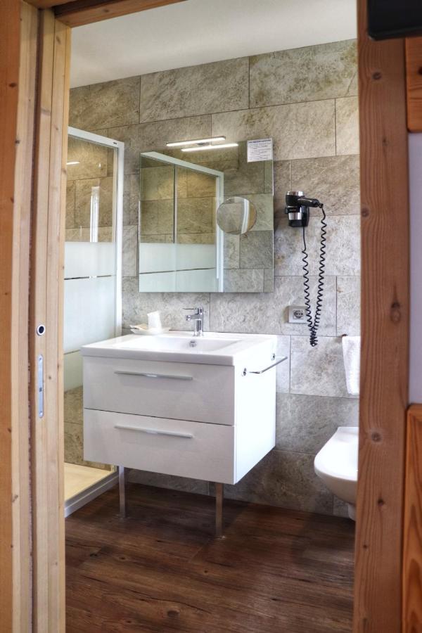 Hotel Panorama Wellness & Resort Malosco Bagian luar foto