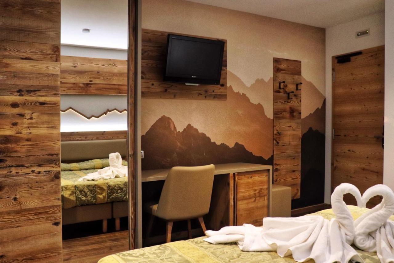 Hotel Panorama Wellness & Resort Malosco Bagian luar foto