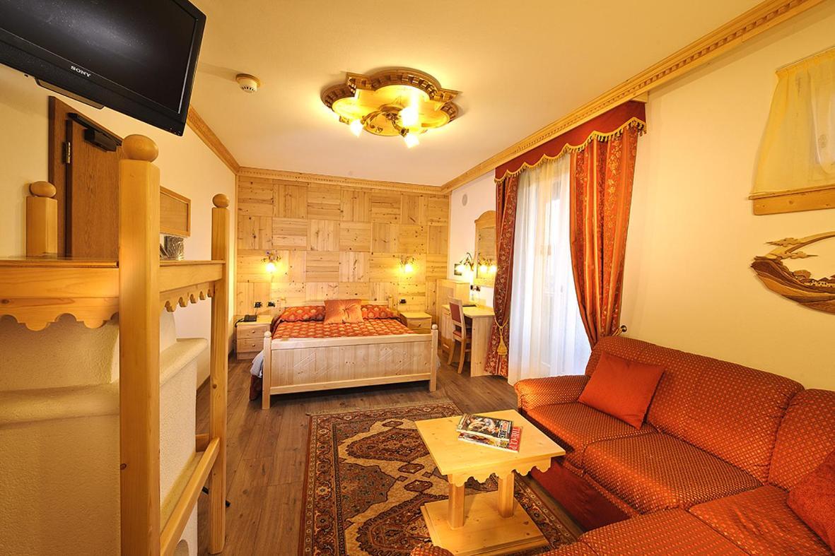 Hotel Panorama Wellness & Resort Malosco Bagian luar foto