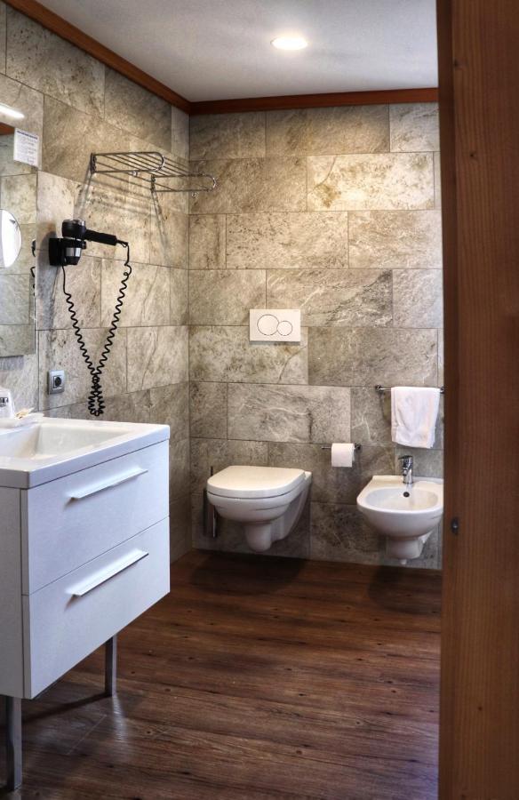 Hotel Panorama Wellness & Resort Malosco Bagian luar foto